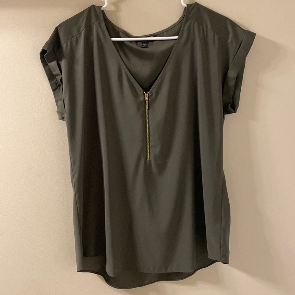 Short Sleeved Business Casual Top